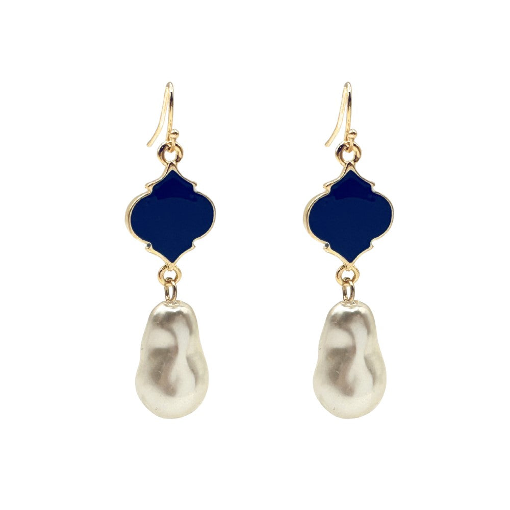 French Hook Earrings - Spade - Small Nugget